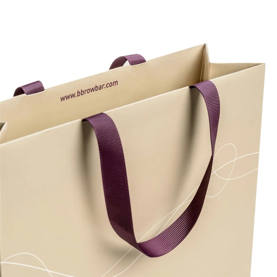 Wholesale Custom Biodegradable Shopping Garment Packing Disposable Kraft Paper Bags with Logo Print
